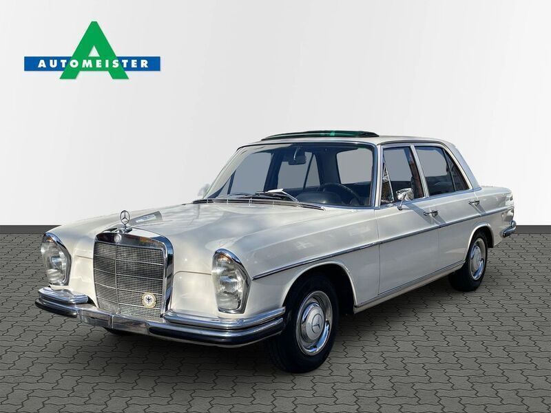 Weiß Gebraucht 1966 Mercedes 250 Limousine | 11.990 € - Bild 1/4