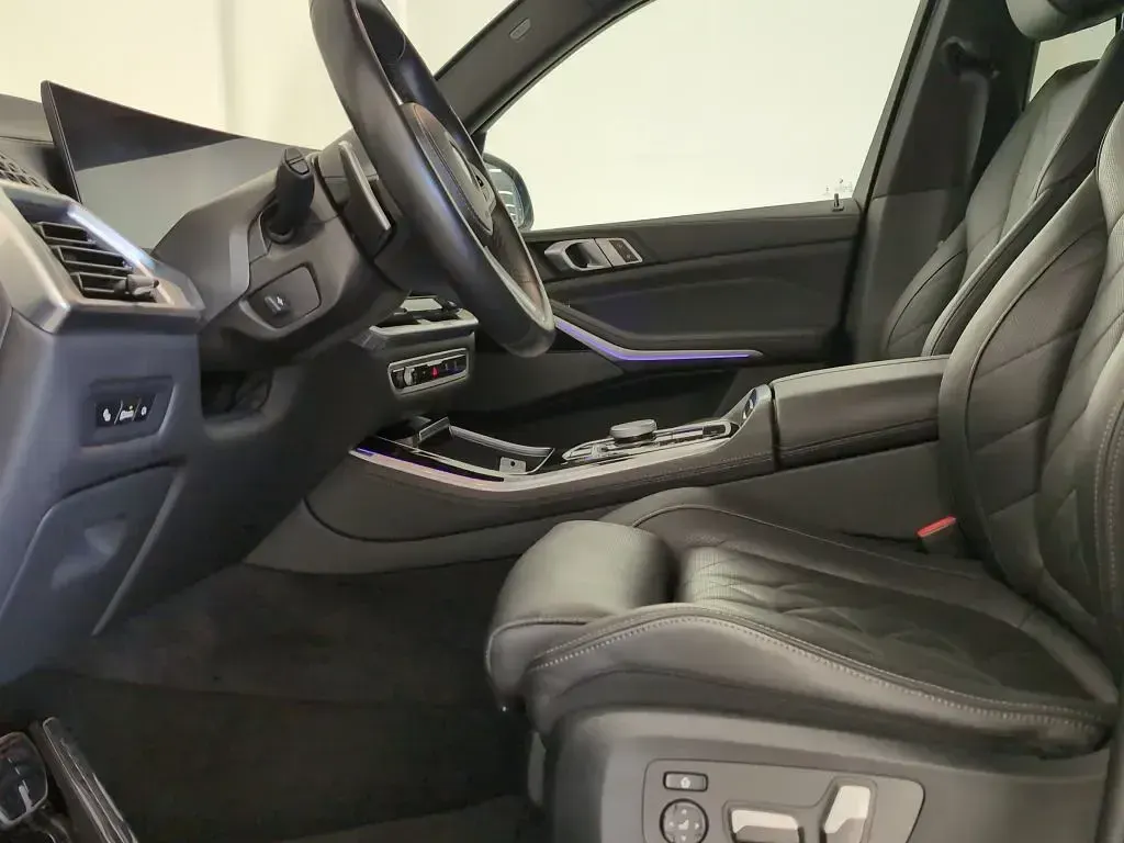 Gebraucht BMW X5 M Sport 286 PS (210 kW) 2024 Carbonschwarz metallic SUV