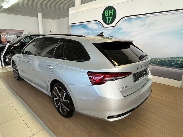 Neu Skoda Octavia SportLine 150 PS (110 kW) 2025 Silber Limousine