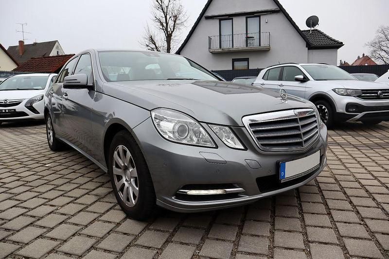 Gebraucht Mercedes E300 204 PS (150 kW) 2013 Silber Limousine