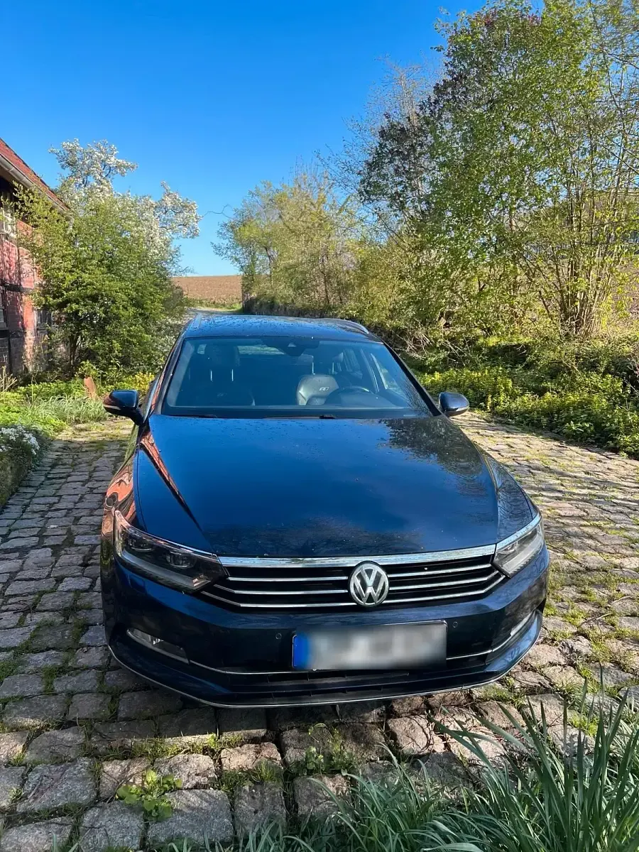 Usata VW Passat 190 CV (139 kW) 2016 Blu Station wagon