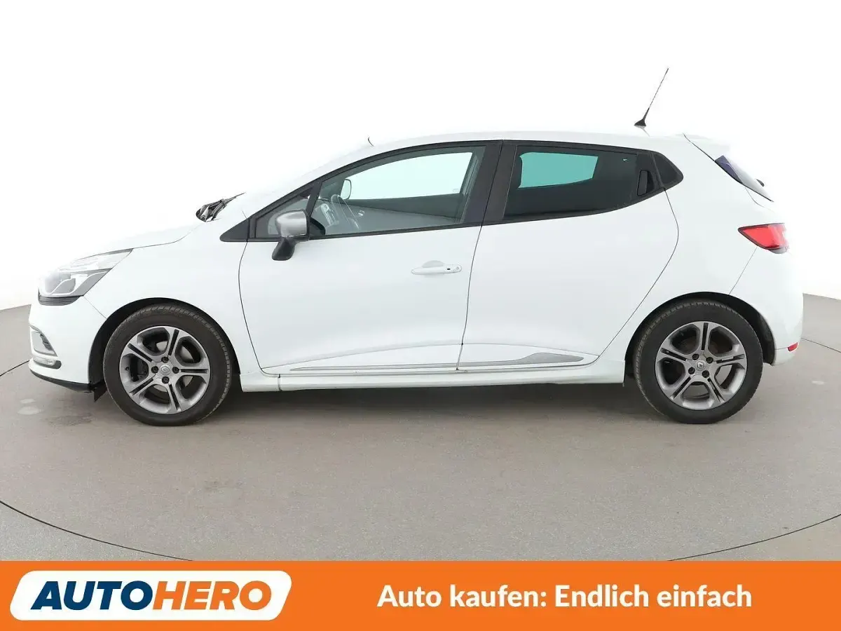 Gebraucht Renault Clio LIMITED 90 PS (66 kW) 2017 Weiß Kleinwagen