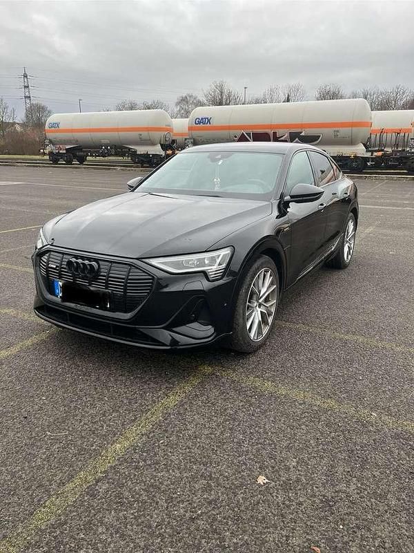 Schwarz Gebraucht 2020 Audi e-tron S-Line SUV | 31.000 € (Fairer Preis) - Bild 1/4