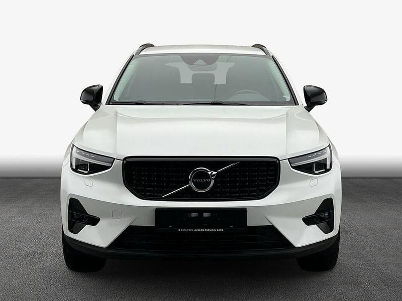 Gebraucht Volvo XC40 Plus 192 PS (141 kW) 2022 Crystal weißperleffekt SUV