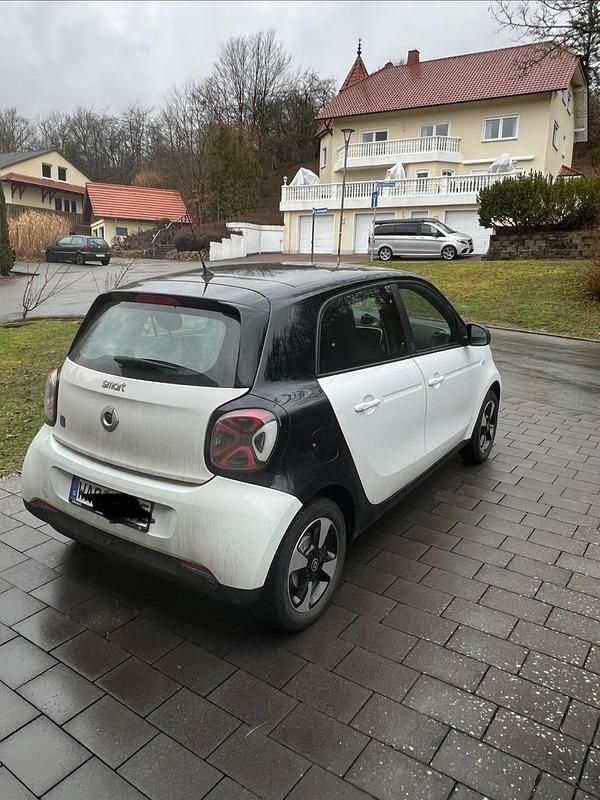 Gebraucht Smart ForFour Electric Drive 60 kW (82 PS) 2021 Weiß Kleinwagen