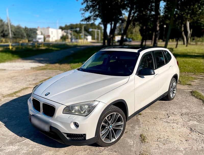 Weiß Gebraucht 2012 BMW X1 SUV | 9.500 € (Fairer Preis) - Bild 1/4