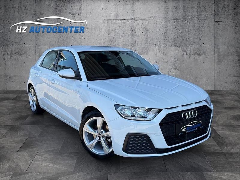 Weiß Gebraucht 2020 Audi A1 Sportback Sport Kleinwagen | 19.999 € (Fairer Preis) - Bild 1/4