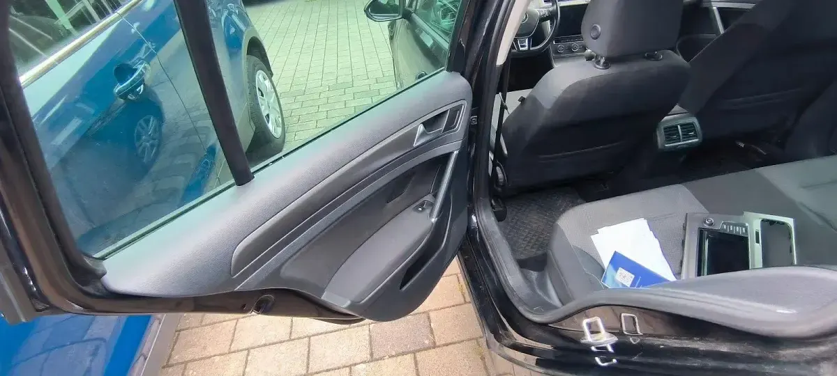 Gebraucht VW Golf VII Comfortline 105 PS (77 kW) 2013 Schwarz Kombi