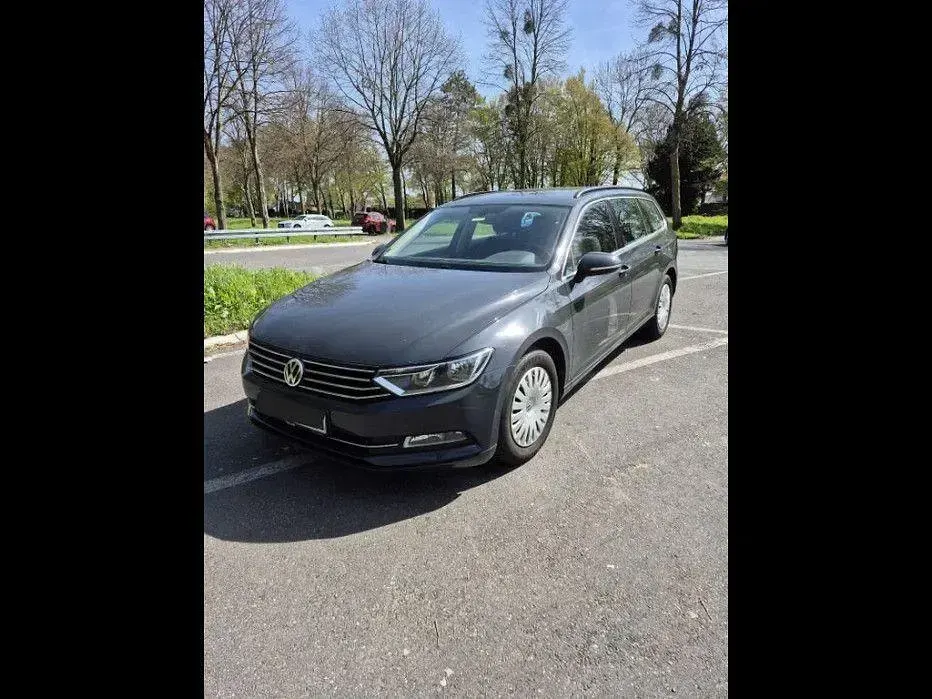 Gebraucht VW Passat Comfortline 150 PS (110 kW) 2016 Grau Kombi