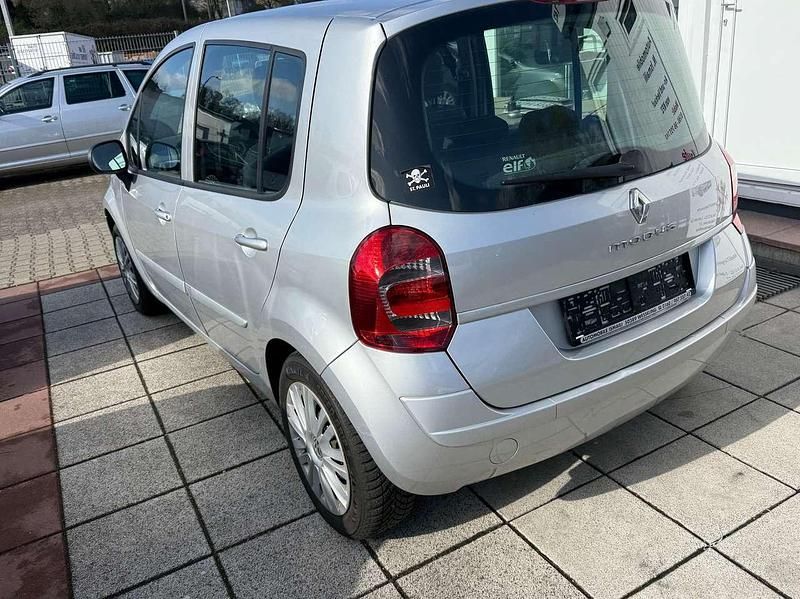 Gebraucht Renault Modus 75 PS (55 kW) 2011 Platingrau Van / Kleinbus