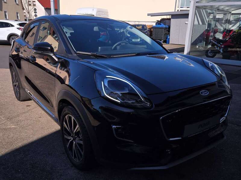 Obsidianschwarz metallic Gebraucht 2023 Ford Puma Titanium SUV | 20.890 € (Guter Preis) - Bild 1/4