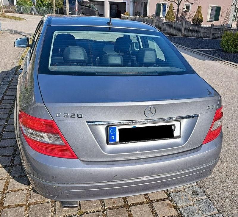 Gebraucht Mercedes C220 170 PS (125 kW) 2010 Grau Limousine