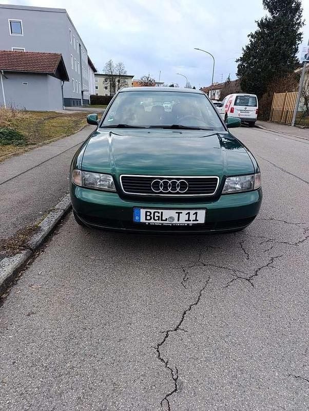 Gebraucht Audi A4 125 PS (91 kW) 1998 Grün Kombi