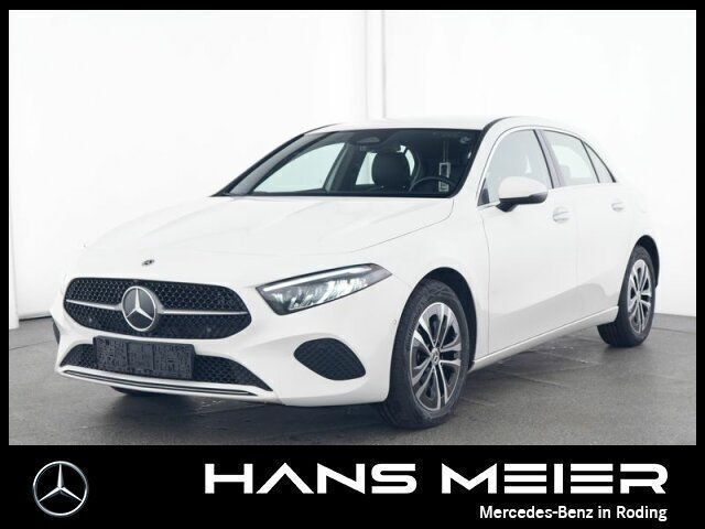 Weiß Gebraucht 2023 Mercedes A250 Progressive Limousine | 26.390 € (Guter Preis) - Bild 1/4