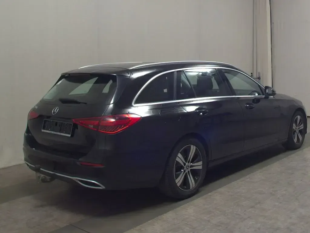 Gebraucht Mercedes C220 Avantgarde 220 PS (161 kW) 2023 Schwarz Limousine