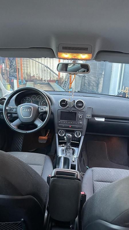 Grau Gebraucht 2009 Audi A3 Comfort Kleinwagen | 7.500 € (Teuer) - Bild 1/4