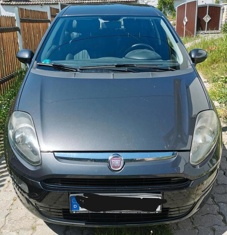 Grau Gebraucht 2011 Fiat Punto Kleinwagen | 2.500 € (Fairer Preis) - Bild 1/4