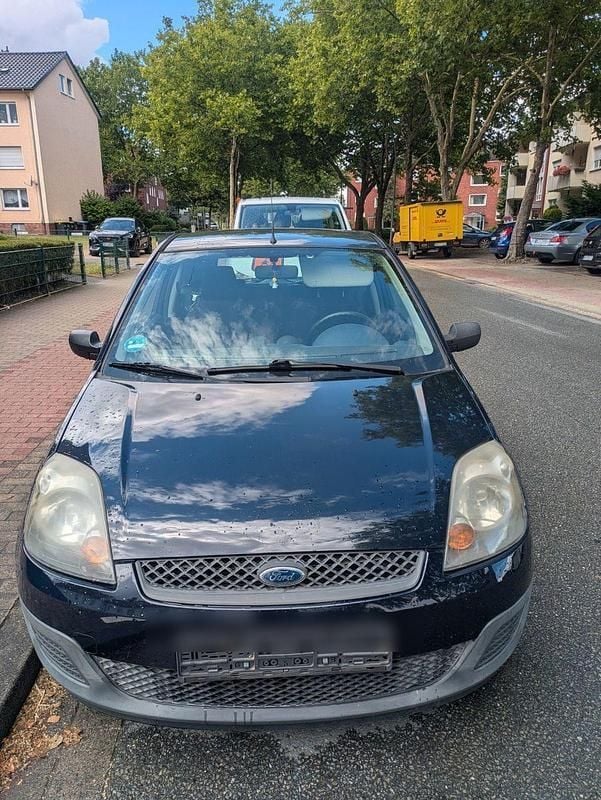 Blau Gebraucht 2006 Ford Fiesta Ambiente Kleinwagen | 1.000 € (Guter Preis) - Bild 1/4