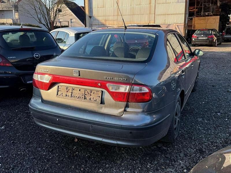 Gebraucht Seat Toledo Stella 105 PS (77 kW) 2003 Grau Limousine