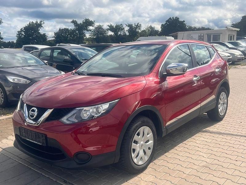 Rot Gebraucht 2014 Nissan Qashqai Visia SUV | 7.950 € (Fairer Preis) - Bild 1/4