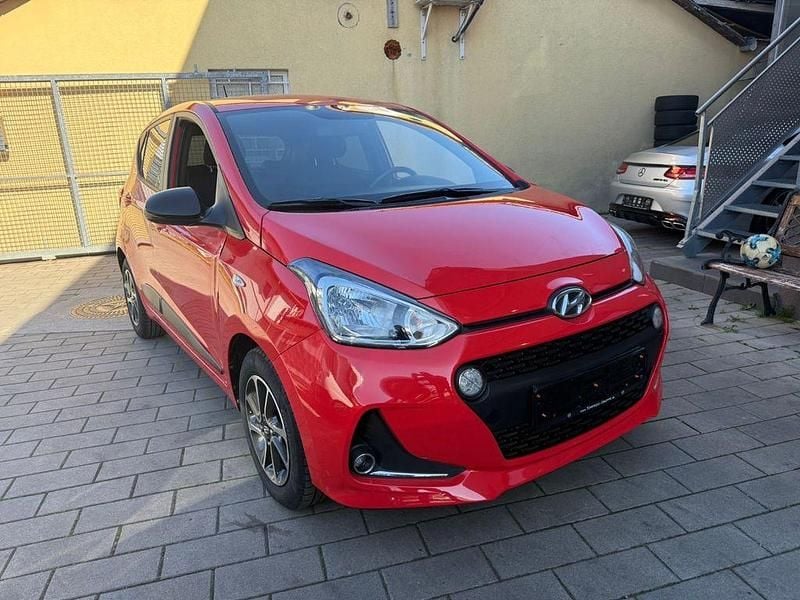 Gebraucht Hyundai i10 87 PS (63 kW) 2019 Rot Kleinwagen