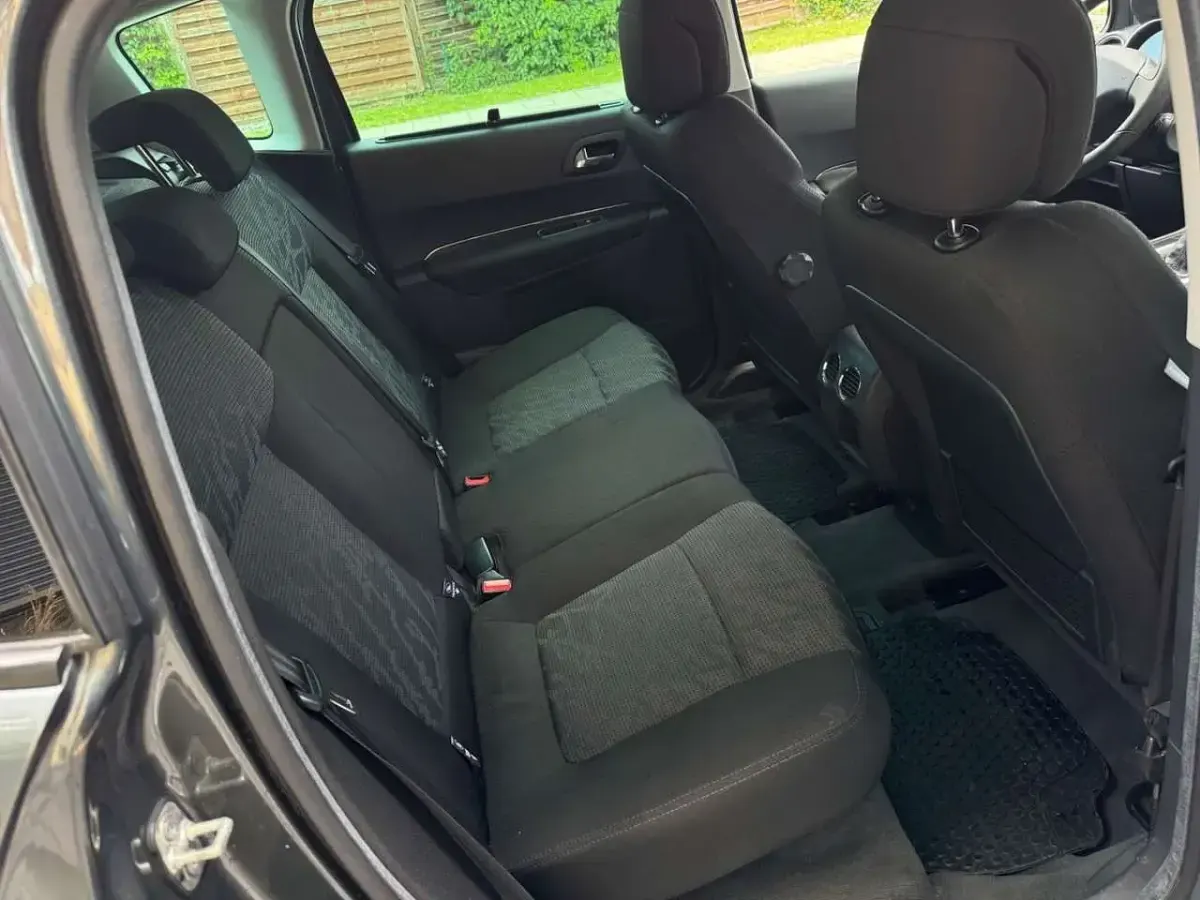 Gebraucht Peugeot 3008 Platinum 156 PS (114 kW) 2012 Gris shark Kombi