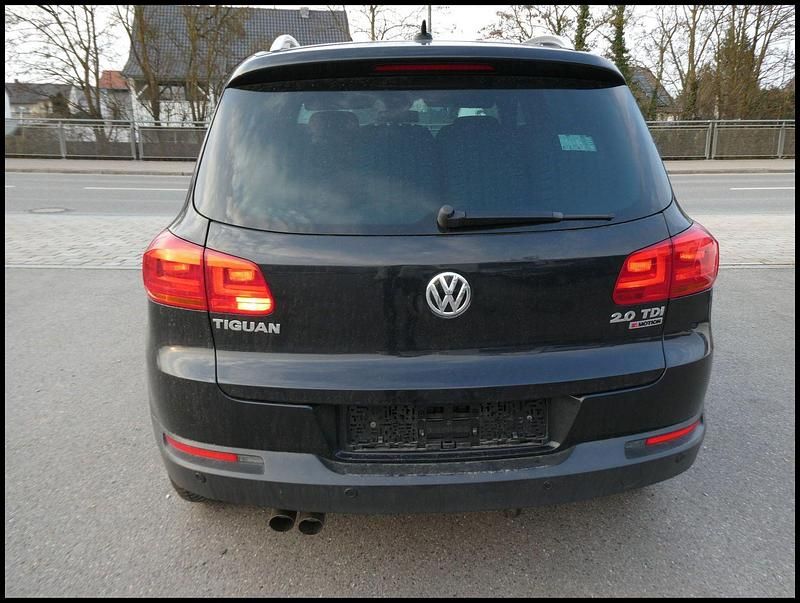 Gebraucht VW Tiguan LOUNGE 140 PS (102 kW) 2015 Schwarz SUV