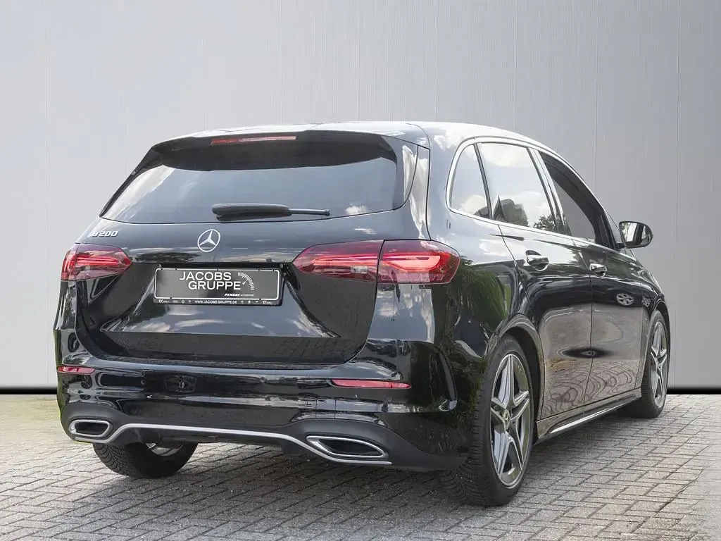 Gebraucht Mercedes B200 Advanced Plus 177 PS (130 kW) 2023 Schwarz Kleinwagen