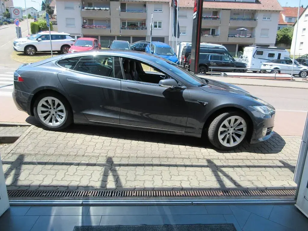 Gebraucht Tesla Model S Performance 244 kW (332 PS) 2017 Grau Kleinwagen