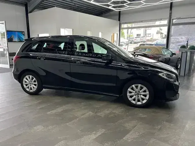 Gebraucht Mercedes B200 136 PS (100 kW) 2017 Schwarz Kleinwagen