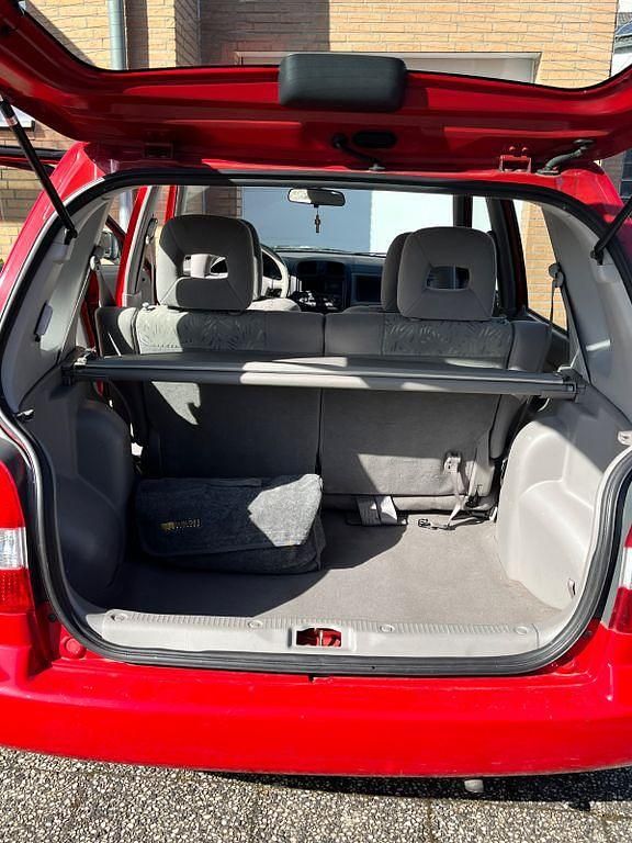 Gebraucht Mazda Demio Basis 63 PS (46 kW) 2002 Rot Kleinwagen