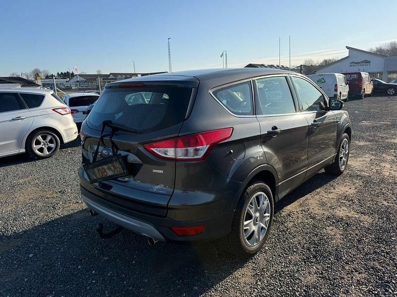 Gebraucht Ford Kuga Titanium 150 PS (110 kW) 2015 Grau SUV