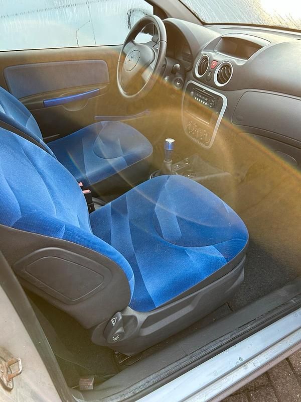 Gebraucht Citroën C2 60 PS (44 kW) 2008 Silber Kleinwagen