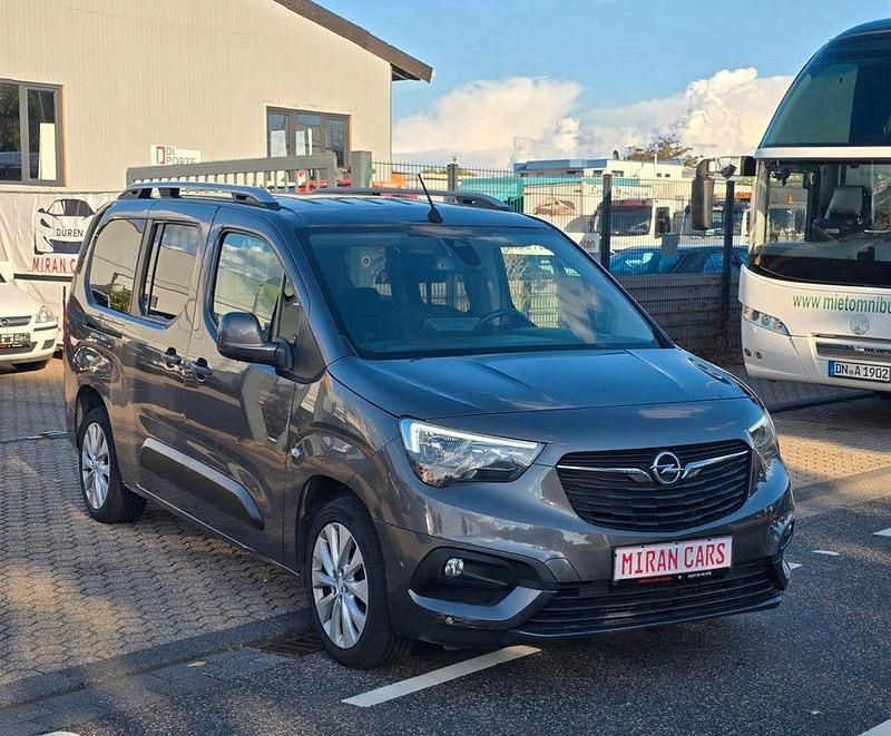 Grau Gebraucht 2019 Opel Combo Life Edition Van / Kleinbus | 9.990 € (Teuer) - Bild 1/4