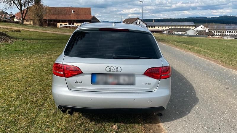 Gebraucht Audi A4 160 PS (117 kW) 2011 Silber Kombi