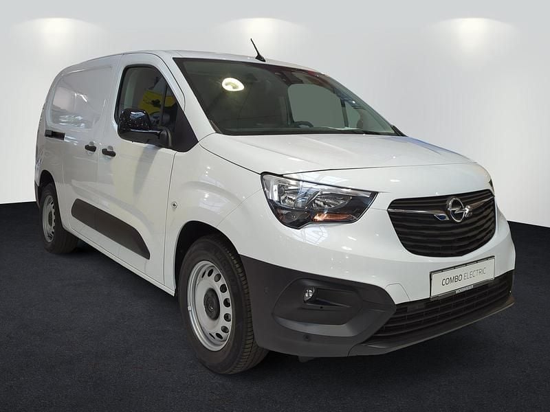 Gebraucht Opel Combo-e Life Basis 100 kW (136 PS) 2024 Weiss Limousine
