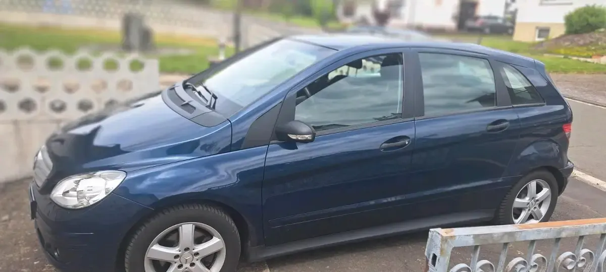 Gebraucht Mercedes B200 136 PS (100 kW) 2006 Blau Van / Kleinbus