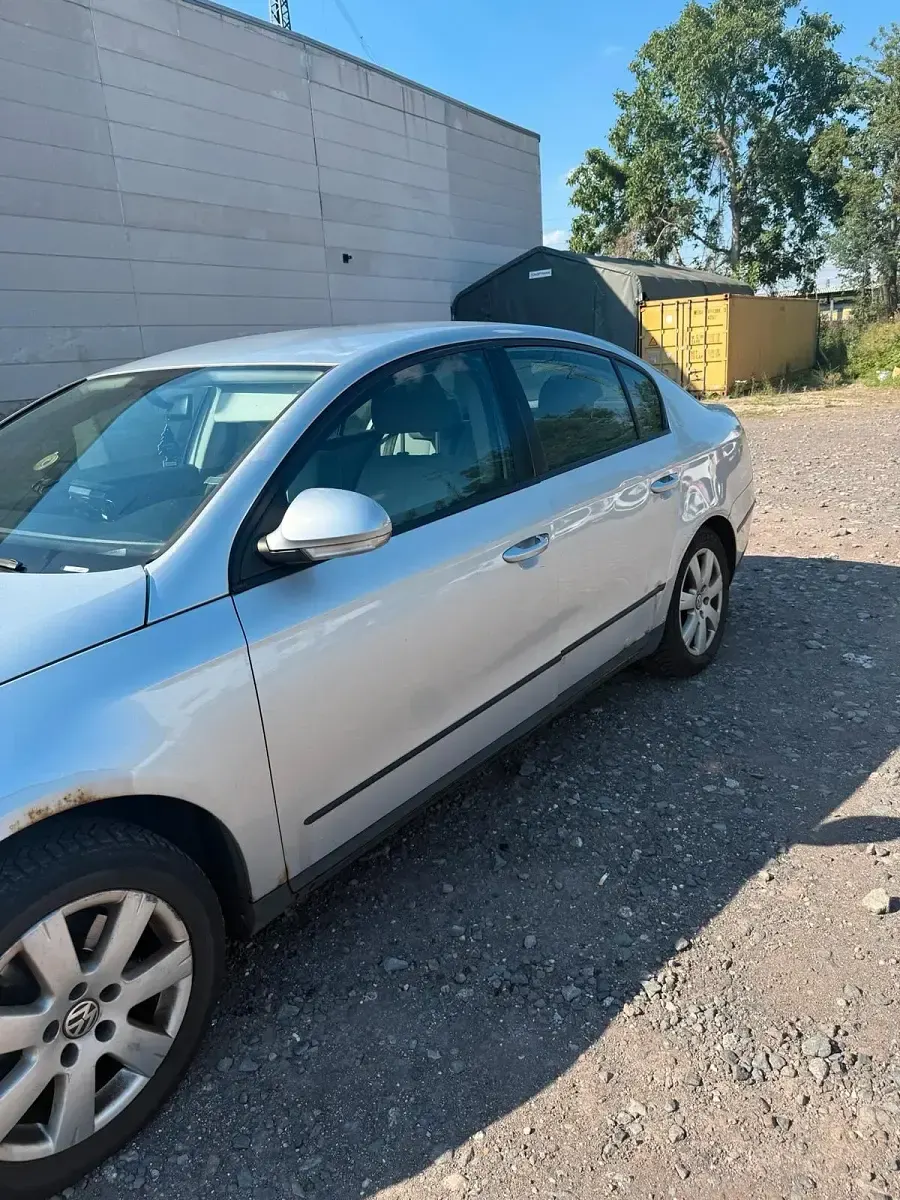 Gebraucht VW Passat 115 PS (84 kW) 2004 Silber Limousine