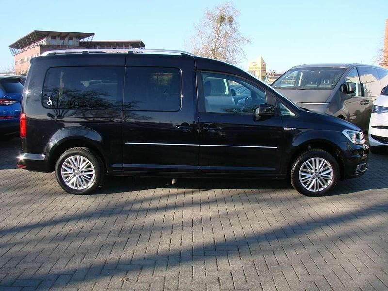 Gebraucht VW Caddy Highline 125 PS (91 kW) 2018 Deep black pearl Van / Kleinbus