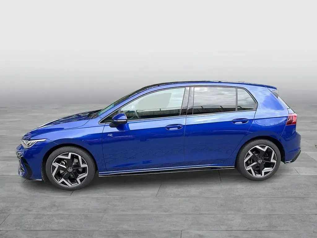 Gebraucht VW Golf VIII R-line 150 PS (110 kW) 2025 Lapiz blue metallic Limousine