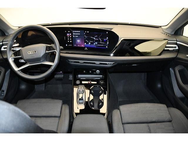 Gebraucht Audi A5 Sport 204 PS (150 kW) 2024 Arkonaweiß Kombi