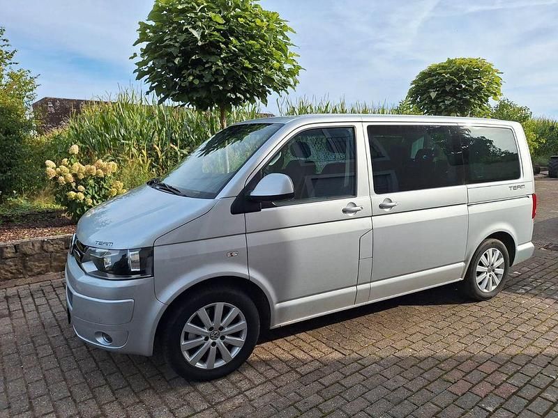 Silber Gebraucht 2011 VW T5 Team Van | 16.300 € (Guter Preis) - Bild 1/4