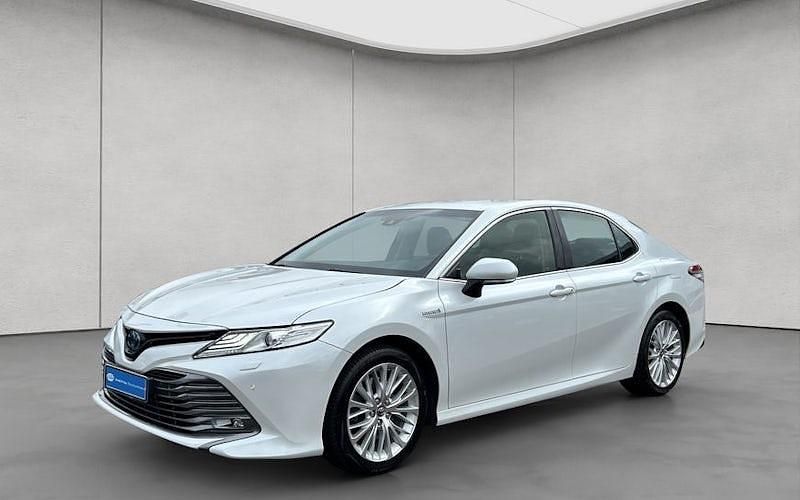 Gebraucht Toyota Camry Executive 218 PS (160 kW) 2019 Weiß Limousine