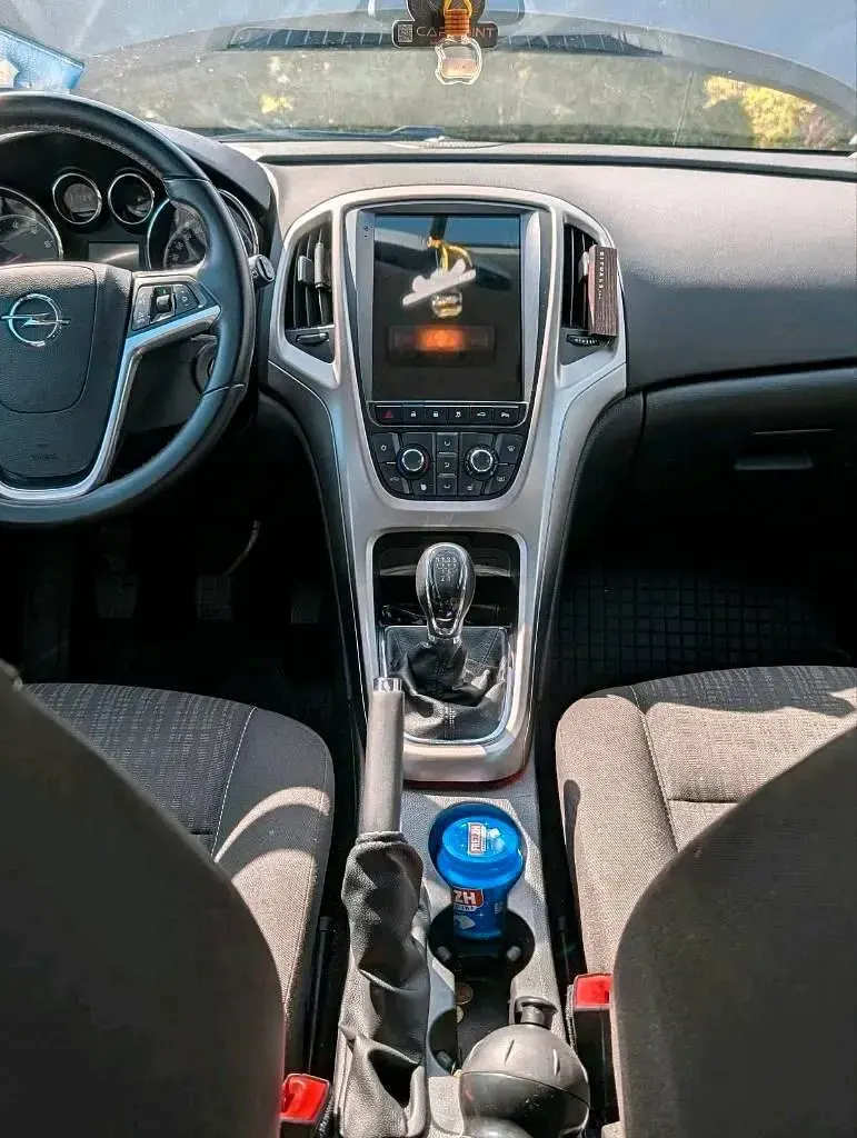 Gebraucht Opel Astra 105 PS (77 kW) 2010 Grau Kleinwagen