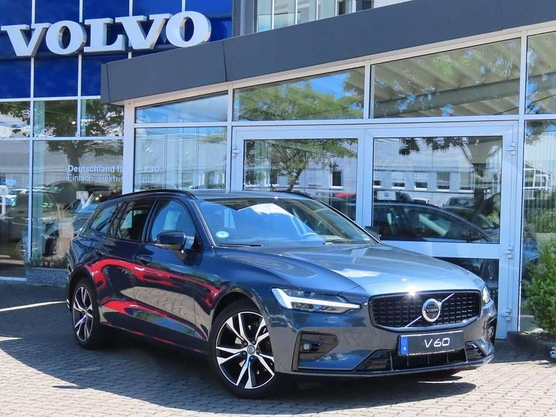 Gebraucht Volvo V60 Ultimate 197 PS (144 kW) 2023 Blau Kombi