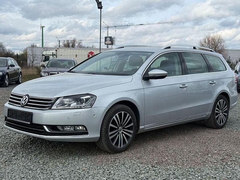 Gebraucht VW Passat Highline 140 PS (102 kW) 2011 Silber Kombi