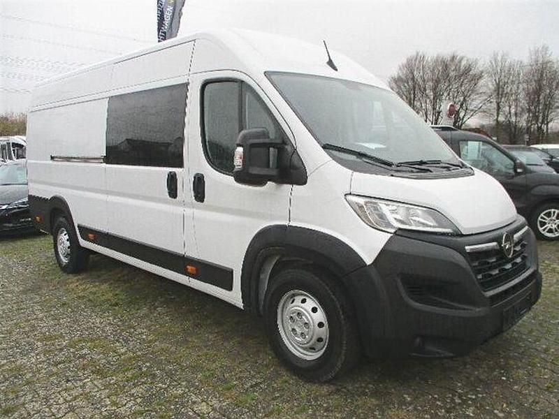 Weiss Gebraucht 2022 Opel Movano Van | 39.211 € - Bild 1/4