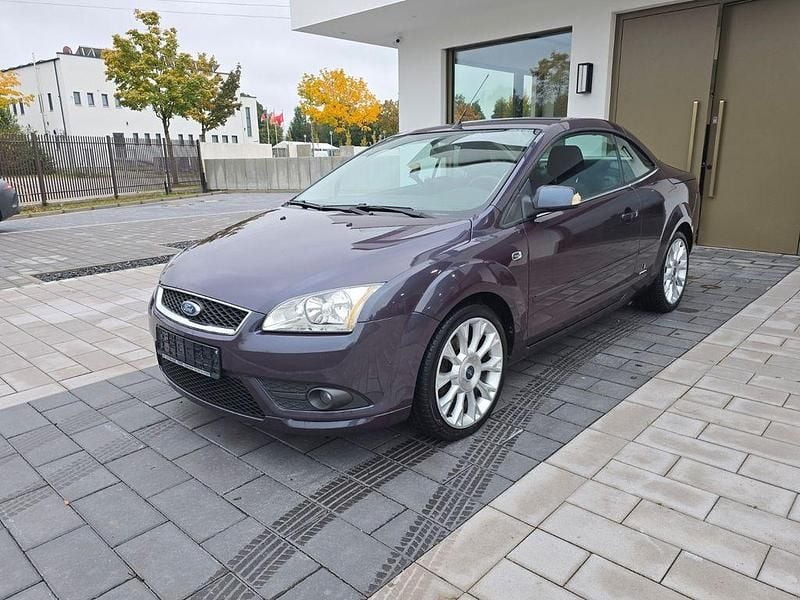 Gebraucht Ford Focus Cabriolet Trend 136 PS (100 kW) 2007 Violet Cabrio