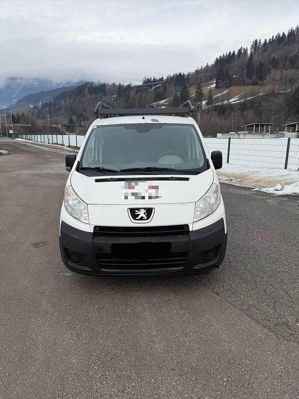 Gebraucht Peugeot Expert 94 PS (69 kW) 2012 Weiß Van