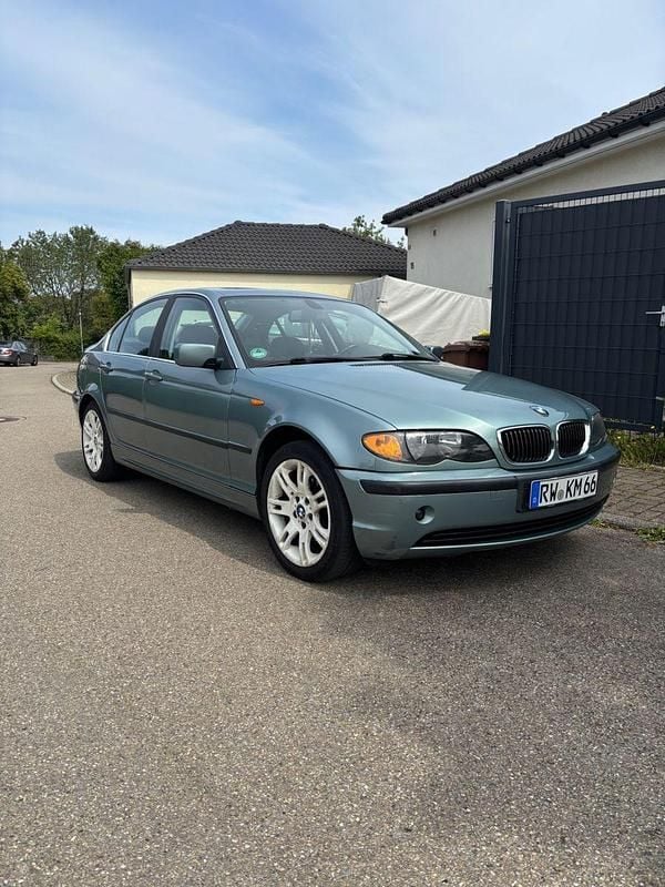 Andere farben Gebraucht 2001 BMW 320 Limousine | 3.295 € (Superpreis) - Bild 1/4